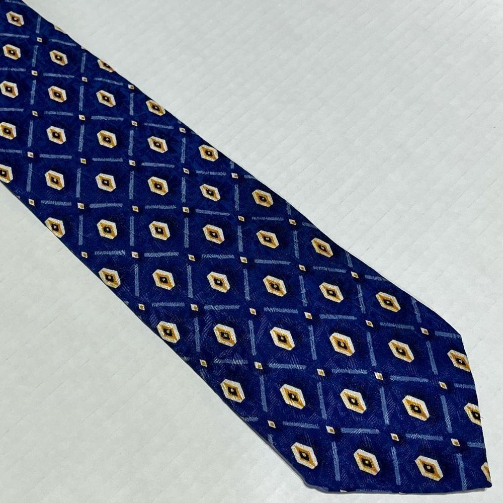 KASPER NWOT BLUE HAND MADE DESIGNER SILK NECKTIE W GOLD DIAMOND DESIGN